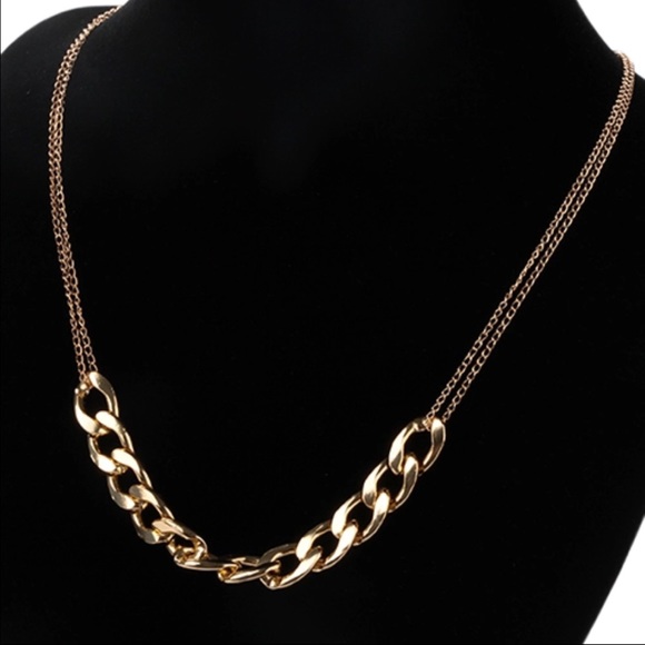 Simple Gold Necklace - Picture 2 of 3
