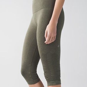 Lululemon Ebb and Flow crop