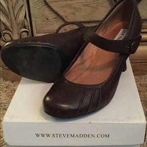 Steve Madden Brown Leather heels 8 1/2