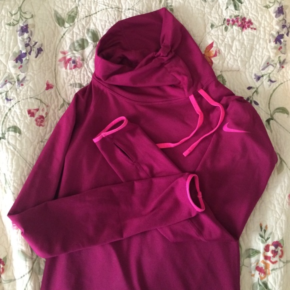 Nike Dry Fit Pullover