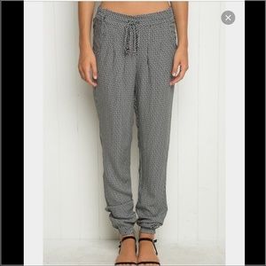 NWOT brandy melville lima pant black/white floral