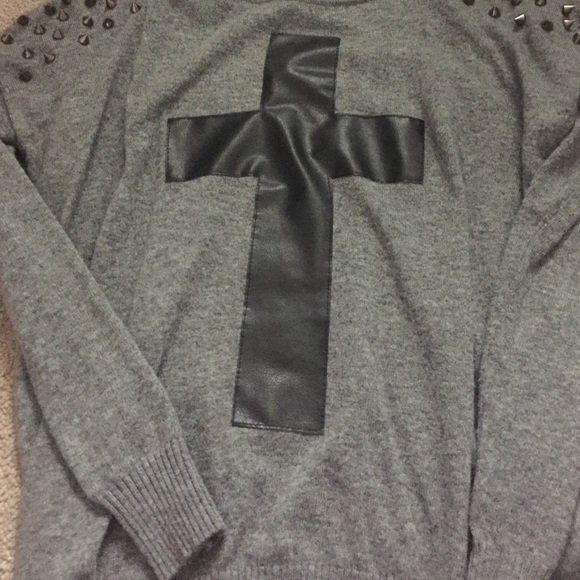 Forever 21 sweater - Picture 2 of 2