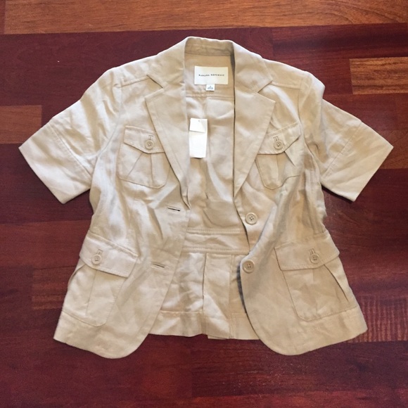 Cute banana republic button down NWT