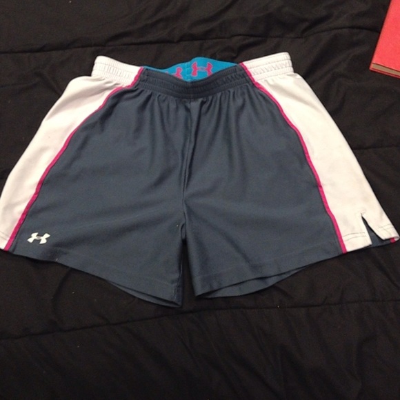 Cute under armor shorts - Picture 1 of 2