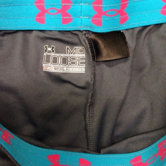 Cute under armor shorts - Picture 2 of 2