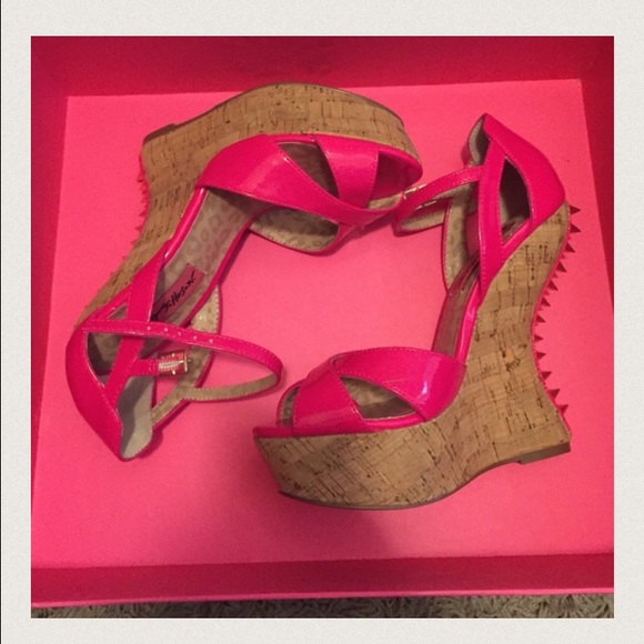 SALE!!! Make an offer 🍾Betsy Johnson