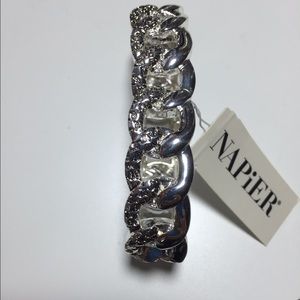 NWT Napier silver chain bracelet