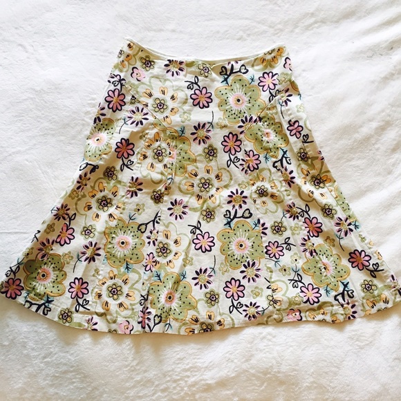 Angie ~ Floral Skirt ~ {Size S}
