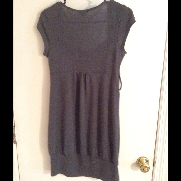 Gray sweater dress sold - Picture 2 of 2