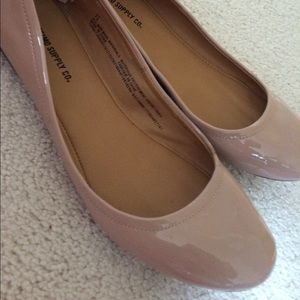Nude Flats