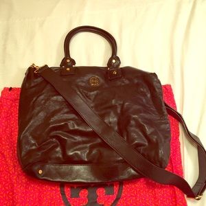 Black leather Tory burch bag. In great condition