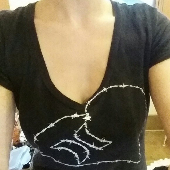 Hurley tee - Picture 2 of 4