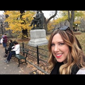 Meet your Posher, Danielle