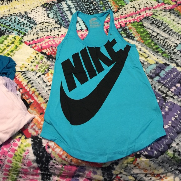 Nike tank