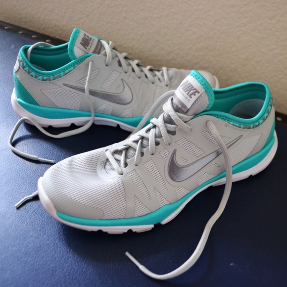 NWT Nike Training Shoes in White, Silver and Teal