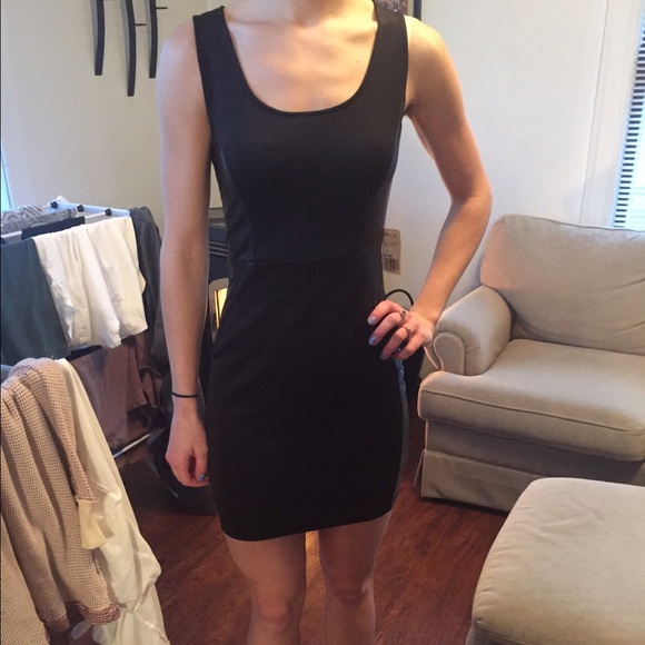 Black Dress - Picture 1 of 3
