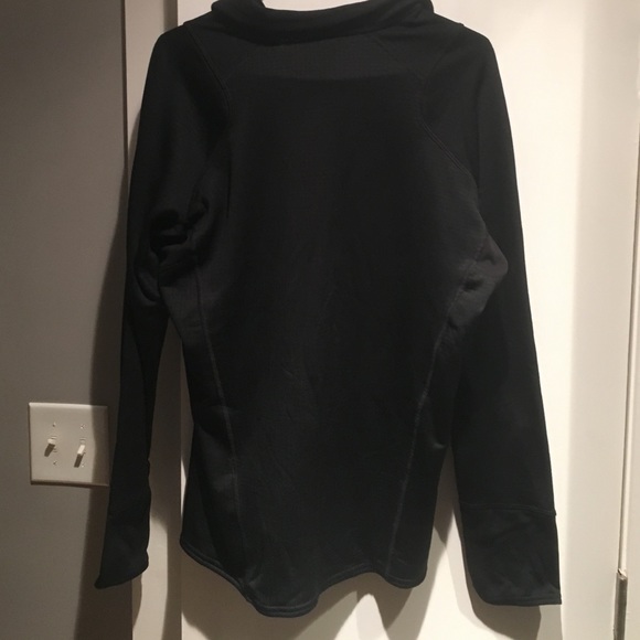 Mens LG Patagonia 1/2 zip black warm top - Picture 2 of 2