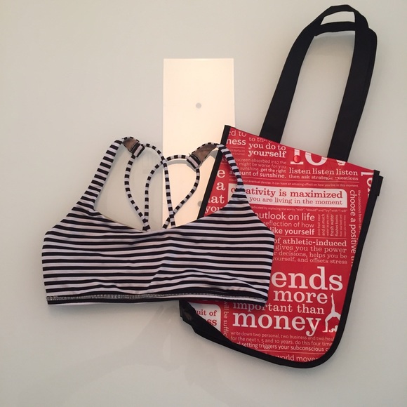 lululemon athletica Other - Lululemon Free To Be Bra Size 6