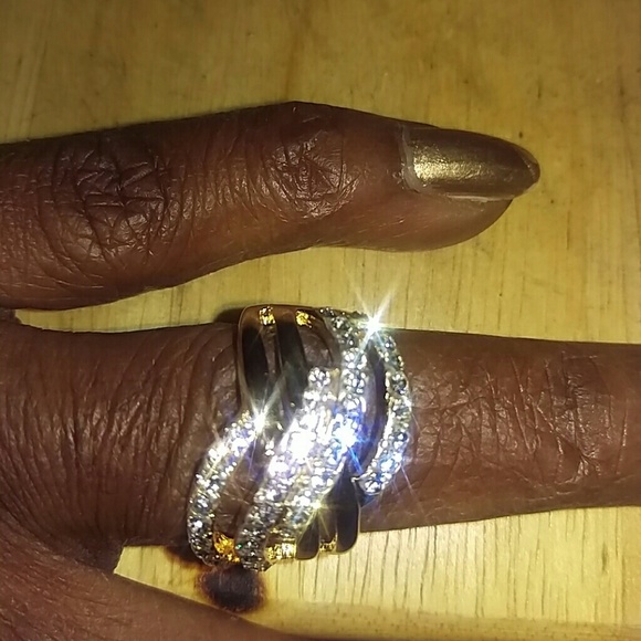 Yellow Gold Plated Crystal Personality Ring - Picture 2 of 3