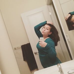 Meet your Posher, Rebeca