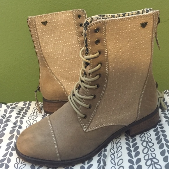 Roxy boots