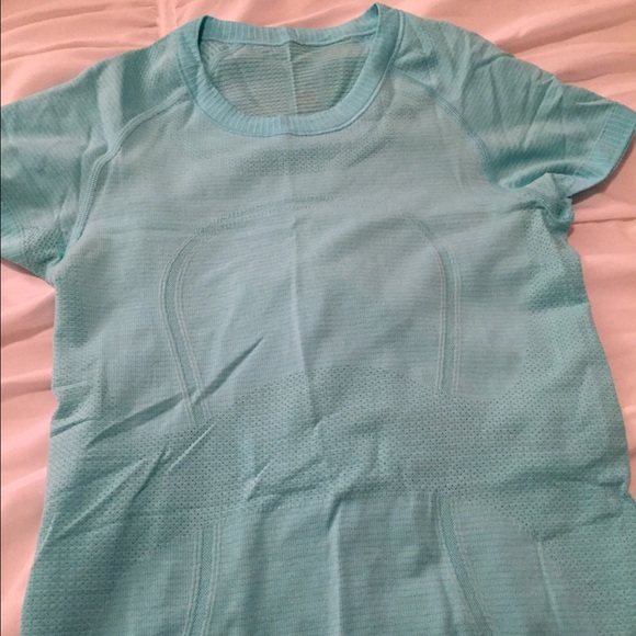Lululemon run swiftly tee in Tiffany blue
