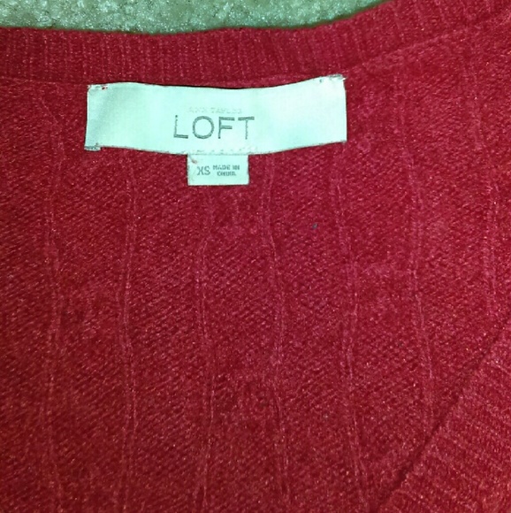 Red sweater - Picture 3 of 3