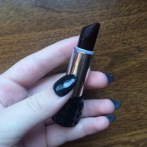 Studded Kiss Lipstick in Motörhead (matte)