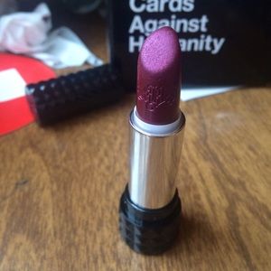 Studded Kiss Lipstick in Wolvesmouth (metallic)