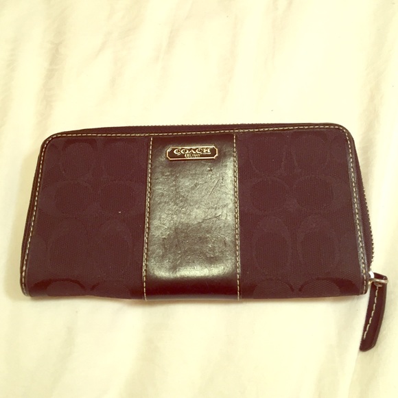 Beautiful black Coach wallet. Pre loved