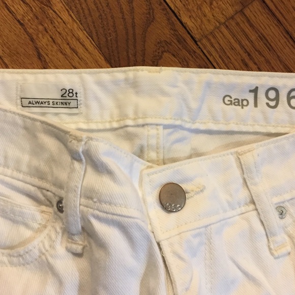 Gap White Jeans - image 3