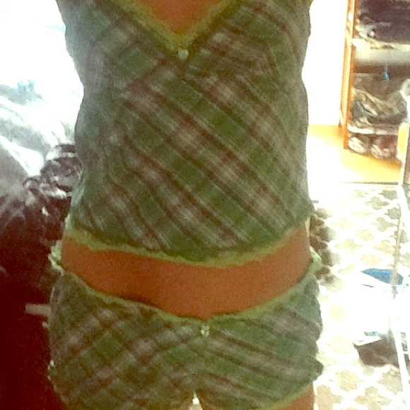 💚POUT by Victoria's Secret 2 Piece PJ Set💚