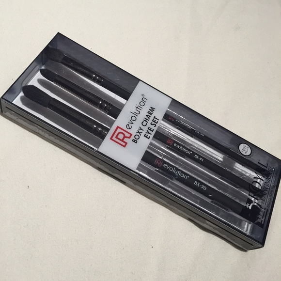 BoxyCharm Royal & Langnickel Brush Set