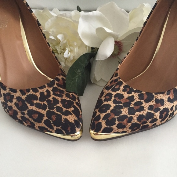 ⚡️SOLD⚡️Leopard print pumps🔸Charlotte Russe - Picture 3 of 4