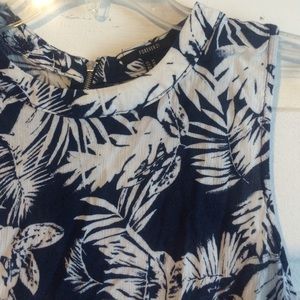 Forever 21 Tops - Forever 21 floral crop top Forever 21 Tops - Forever 21 floral crop top