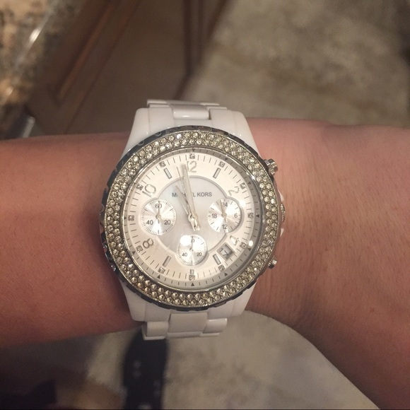 Michael Kors Ceramic Watch (pearl face) - Picture 2 of 3