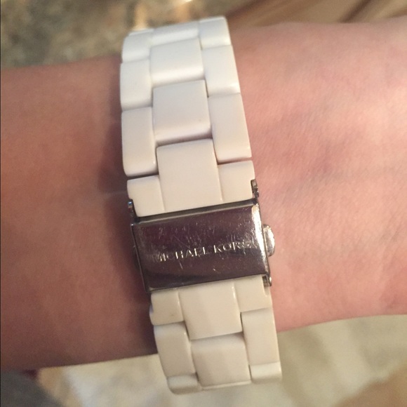 Michael Kors Ceramic Watch (pearl face) - Picture 3 of 3