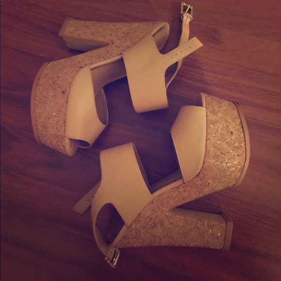 Aldo platform heels - Picture 1 of 4