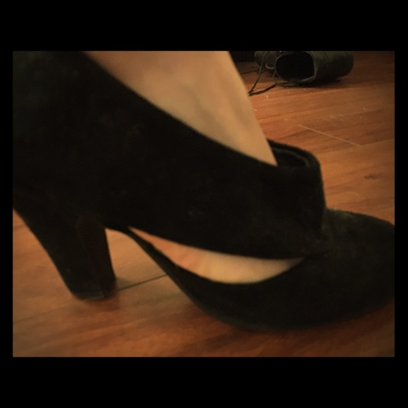 Cut out heels - Picture 1 of 2