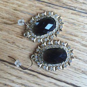 Gorgeous brown and gold earrings.