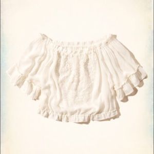 OFF THE SHOULDER PEASANT TOP