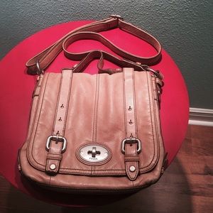 ✨Fossil Crossbody✨