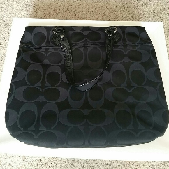 Coach Poppy Signature Glam Satchel - Picture 3 of 4