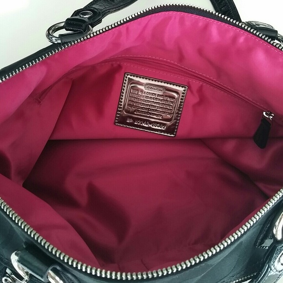 Coach Poppy Signature Glam Satchel - Picture 4 of 4