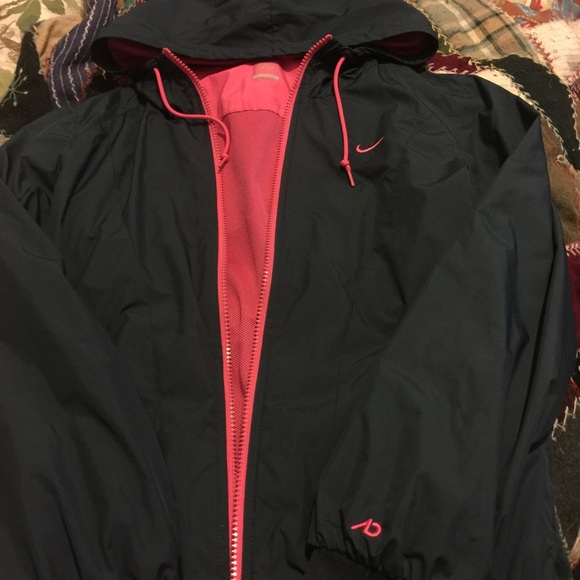 Nike windbreaker