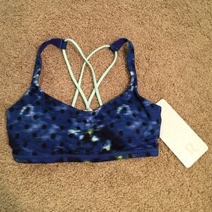 Lulu lemon "Free To Be Bra" Size 4