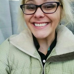 Meet your Posher, Rebecca