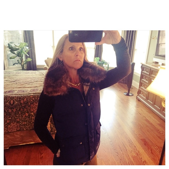 Burberry London down vest, fur collar - Picture 3 of 3