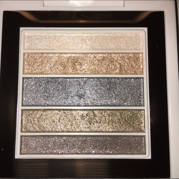 MAC Riri Hearts Eyeshadow - Picture 3 of 4