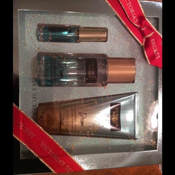 Victoria's Secret Other - Victoria's Secret Dream set